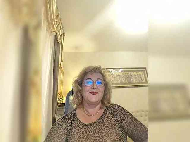 KarinkaSweet webcam