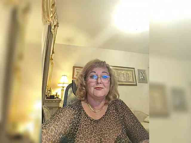 KarinkaSweet webcam
