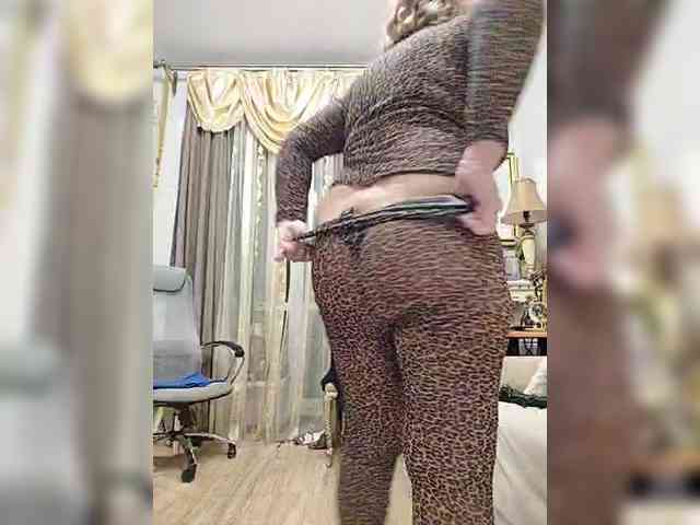 KarinkaSweet webcam