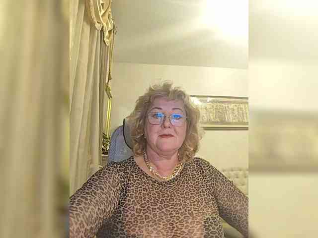 KarinkaSweet webcam