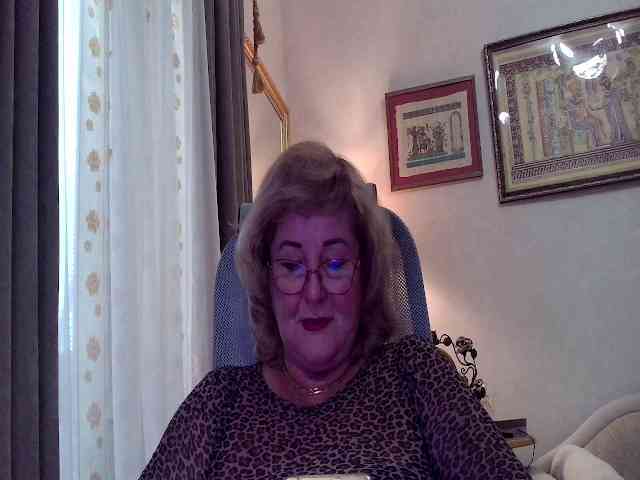 KarinkaSweet webcam
