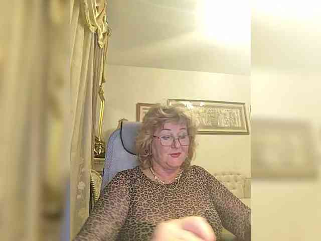 KarinkaSweet webcam