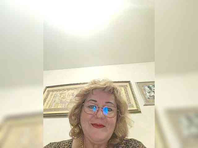 KarinkaSweet webcam