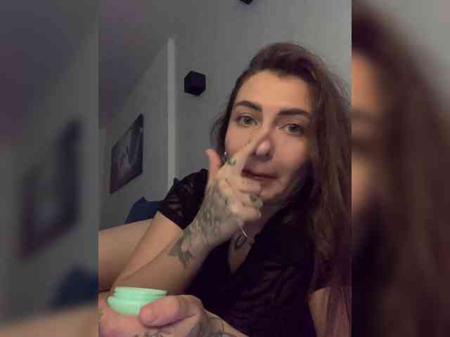 WILDGIRL webcam