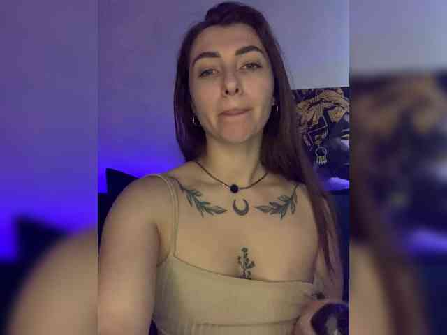 WILDGIRL webcam