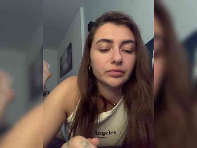 WILDGIRL webcam