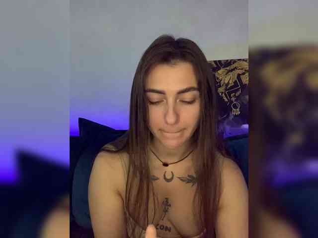 WILDGIRL webcam
