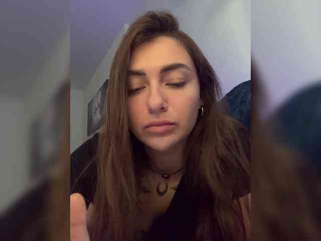 WILDGIRL webcam