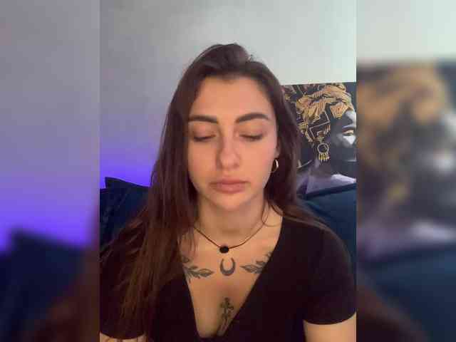 WILDGIRL webcam