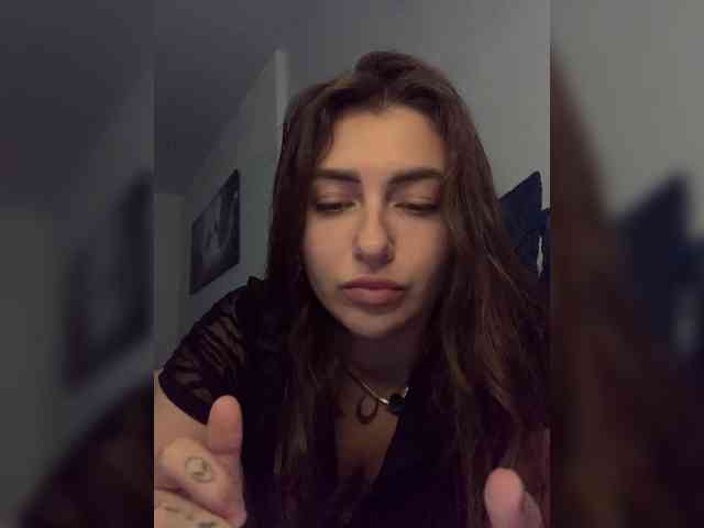 WILDGIRL webcam