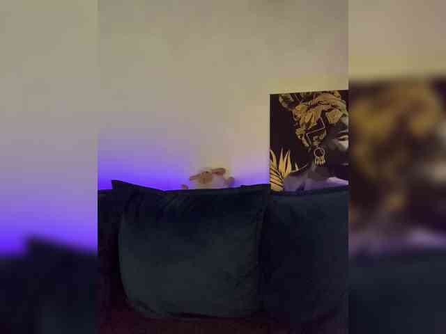 WILDGIRL webcam