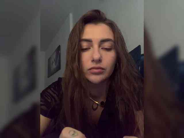 WILDGIRL webcam