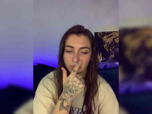WILDGIRL webcam