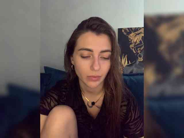 WILDGIRL webcam