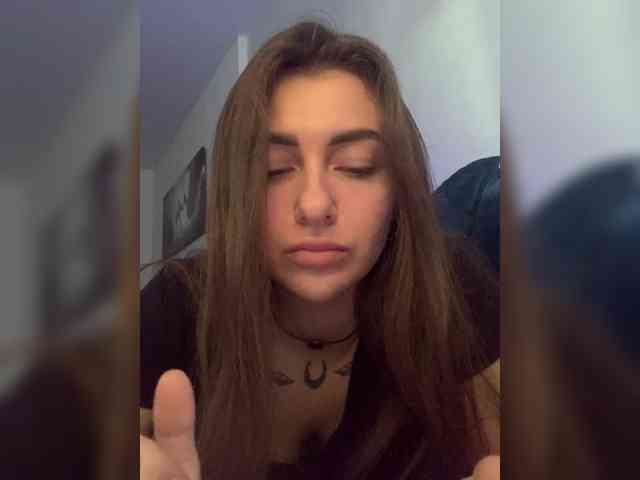WILDGIRL webcam