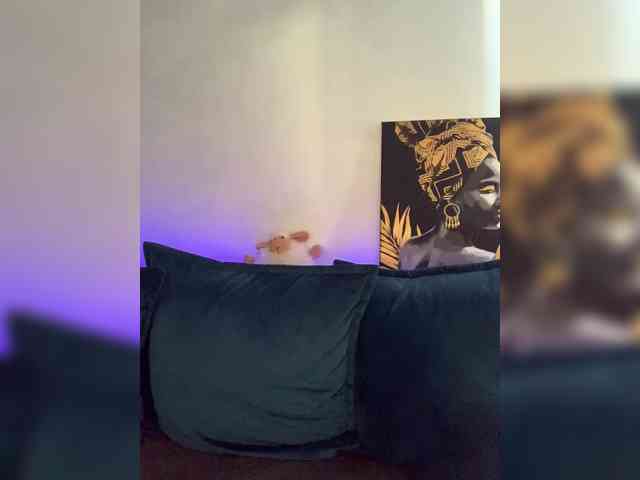 WILDGIRL webcam