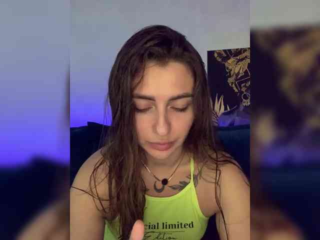 WILDGIRL webcam
