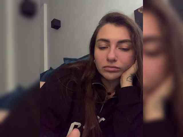 WILDGIRL webcam