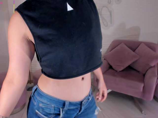 AlessaRomero webcam