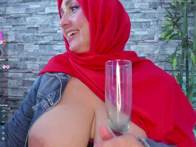 HijabiMilf