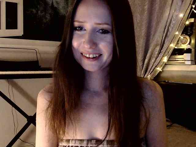 Emily_Silence webcam