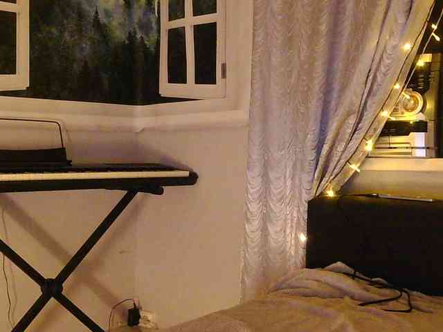 Emily_Silence webcam