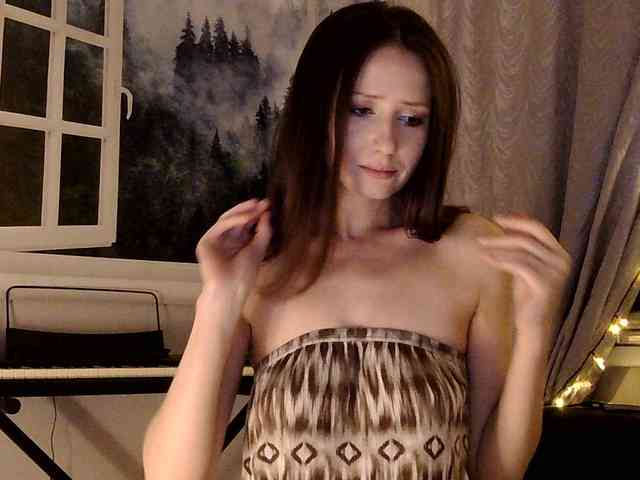 Emily_Silence webcam