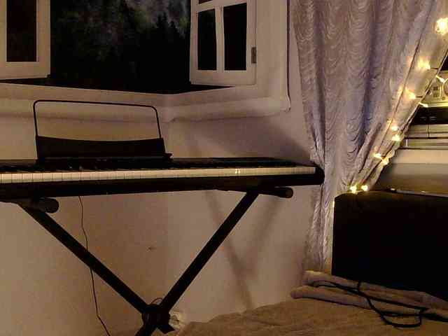 Emily_Silence webcam