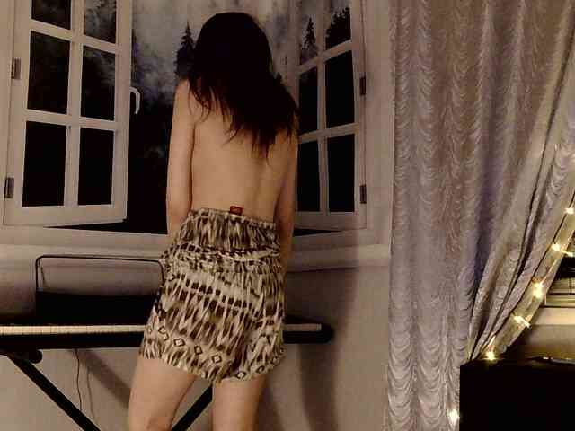 Emily_Silence webcam