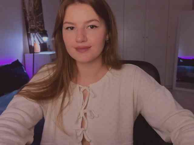 Alwaysfrida webcam