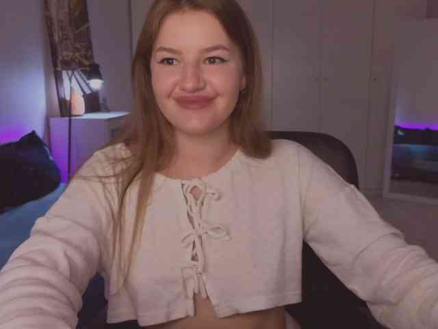 Alwaysfrida webcam