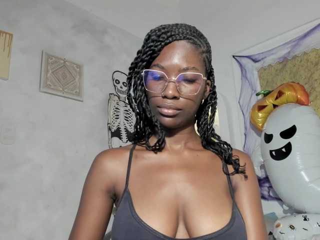 go to chat with Tahira-20