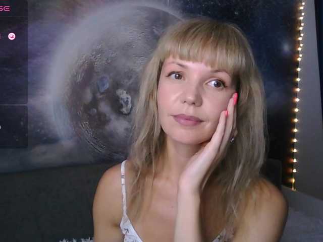 Red_Rose_98 webcam