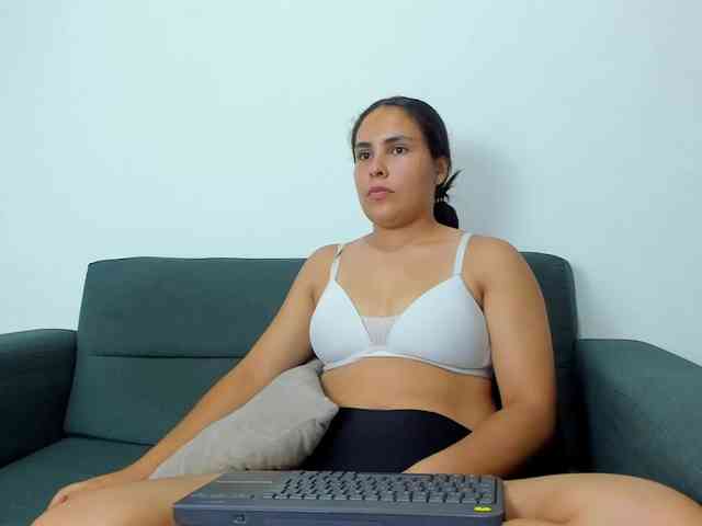 Ashleywen-d webcam