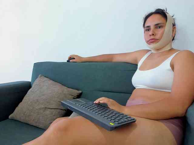 Ashleywen-d webcam