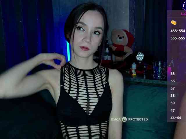 AlNikaaa webcam