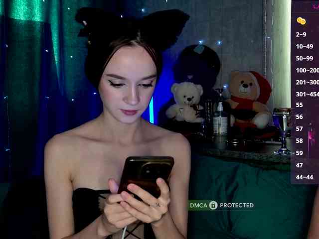 AlNikaaa webcam
