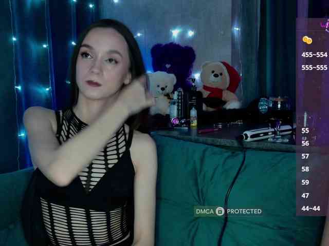 AlNikaaa webcam