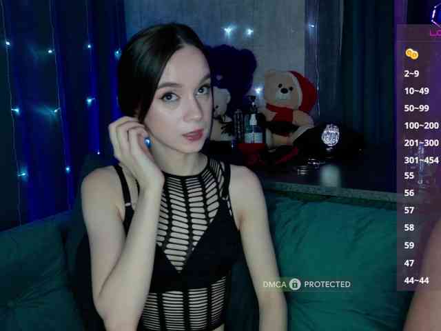 AlNikaaa webcam