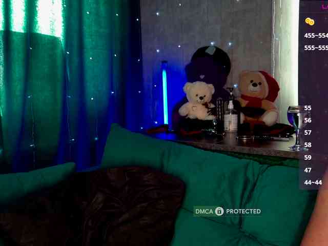 AlNikaaa webcam