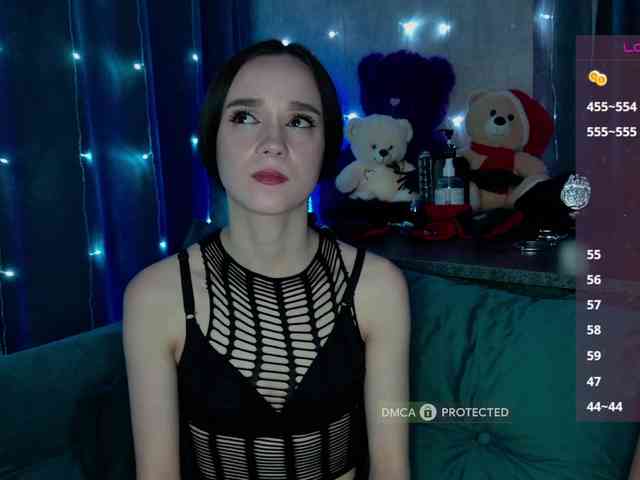 AlNikaaa webcam