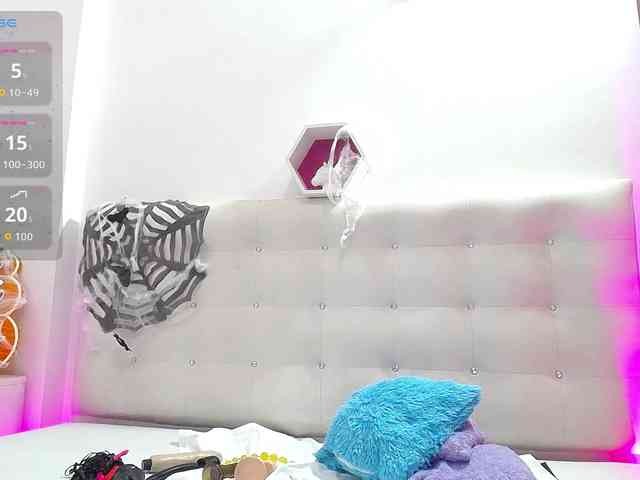 Horny-juliette webcam