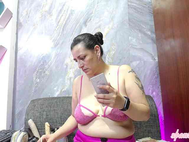 Horny-juliette webcam