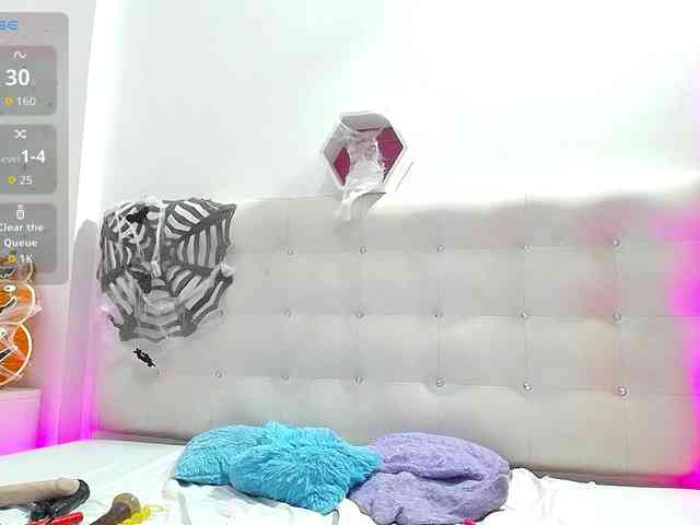 Horny-juliette webcam