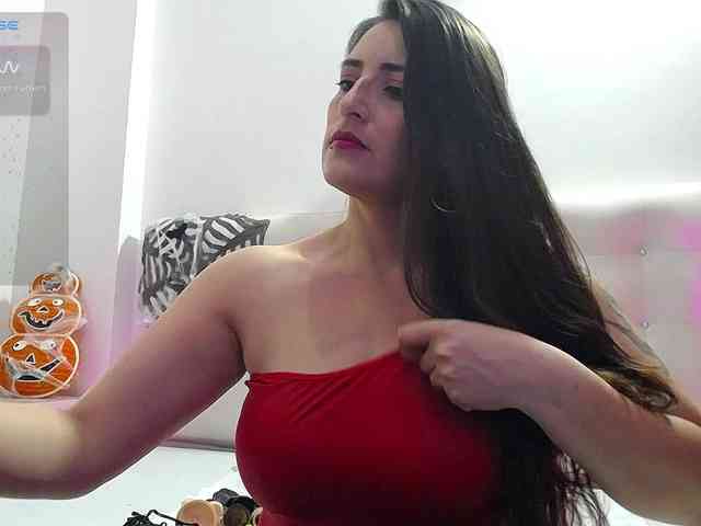 Horny-juliette webcam