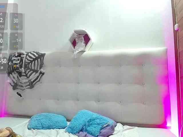 Horny-juliette webcam