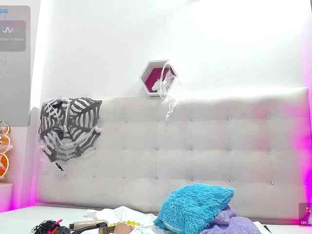 Horny-juliette webcam