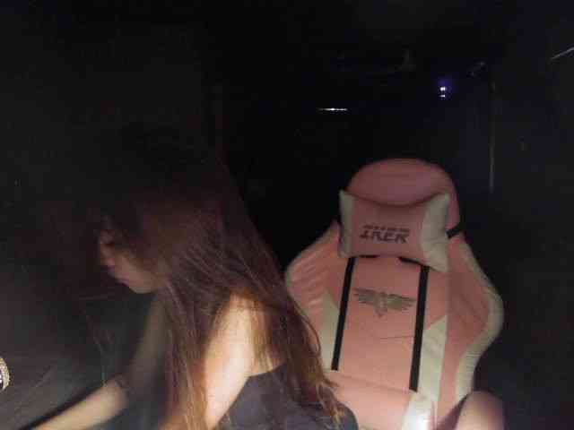 AllieSpankalot webcam