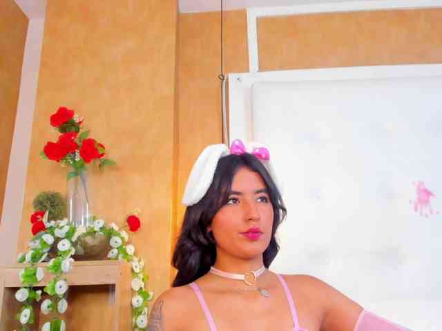 Emiily-Thompson webcam