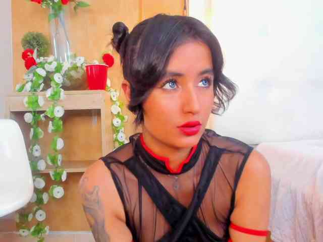 Emiily-Thompson webcam